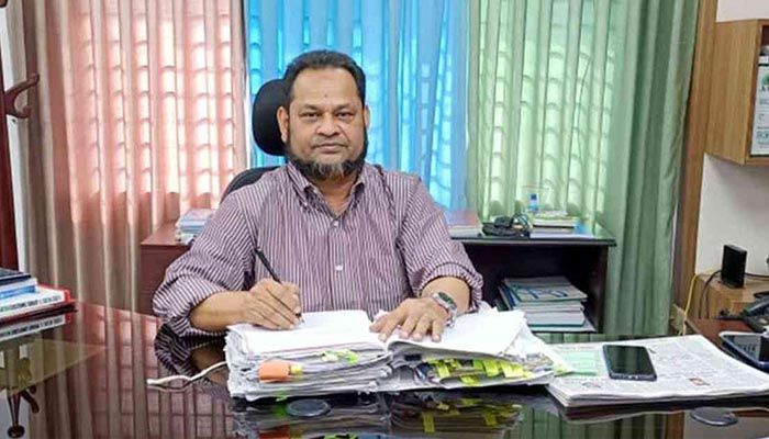 কাস্টমস কমিশনার এনামুলের দেশত্যাগে নিষেধাজ্ঞা