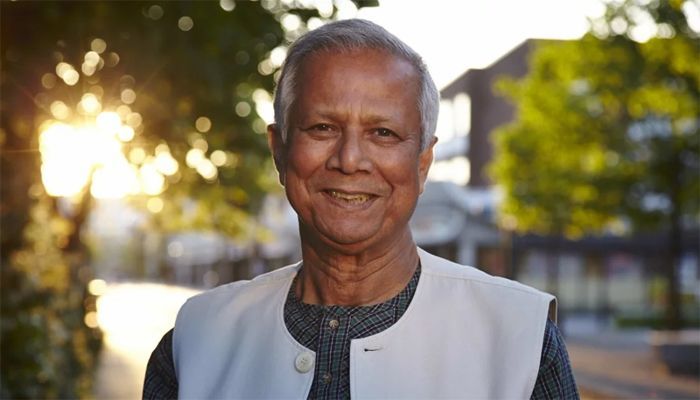 ছবিতে অন্তর্বর্তীকালীন সরকারের উপদেষ্টাগণ