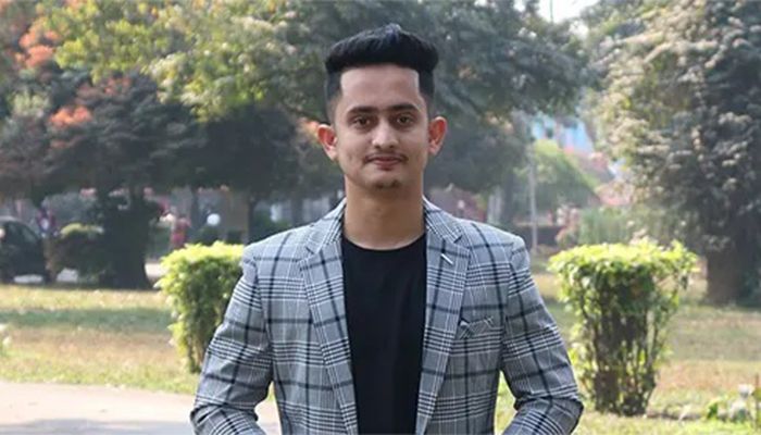 ডিবি থেকে মুক্তির পর সমন্বয়ক সারজিসের ফেসবুক স্ট্যাটাস