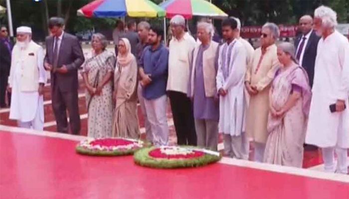 শহীদ মিনারে অন্তর্বর্তীকালীন সরকারের উপদেষ্টাদের শ্রদ্ধা