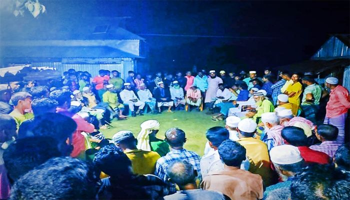 চিকসা গ্রামে গান বাজনা নিষিদ্ধ 