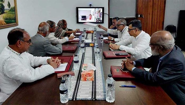 প্রধান উপদেষ্টার সাথে সাক্ষাৎ শেষে বিএনপির দলীয় বৈঠক অনুষ্ঠিত