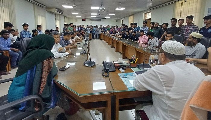 বুটেক্সে আর নেই রাজনীতি, উল্লাস শিক্ষার্থীদের 