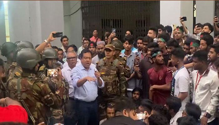 এইচএসসিতে অটোপাসের বিষয়ে যা জানালেন পরীক্ষা নিয়ন্ত্রক