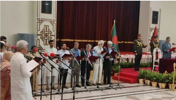 অন্তর্বর্তীকালীন সরকারের উপদেষ্টাদের কার কী পরিচয়