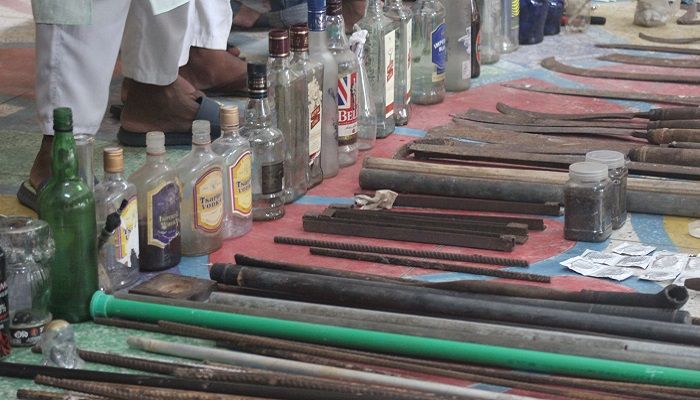 ইবিতে ছাত্রলীগের কক্ষ থেকে অস্ত্র উদ্ধার 