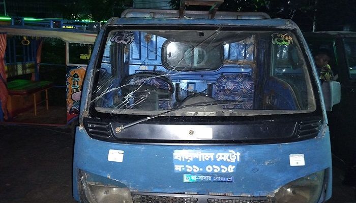 থানা চত্বরে গাড়ি ভাঙচুর করলো শিক্ষার্থীরা, সেনাবাহিনীর হস্তক্ষেপ