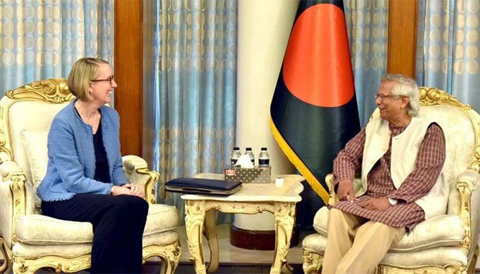 পাচার হওয়া অর্থ ফেরাতে যুক্তরাজ্যের সহযোগিতা চান ড. ইউনূস