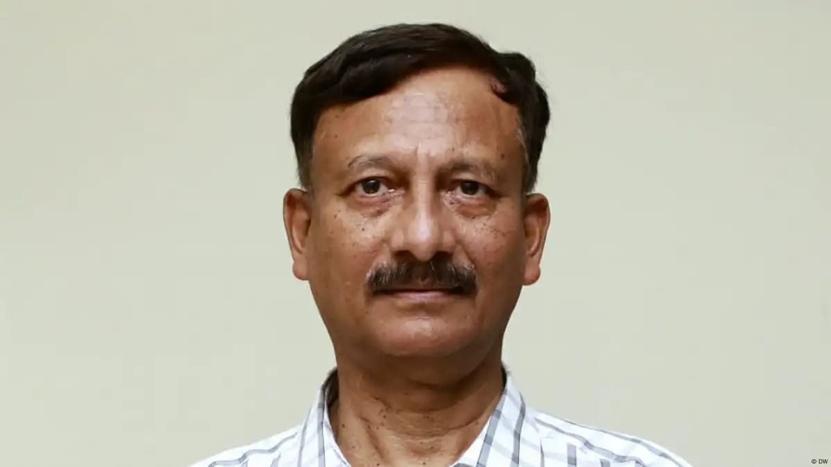 ছবিতে অন্তর্বর্তীকালীন সরকারের উপদেষ্টাগণ