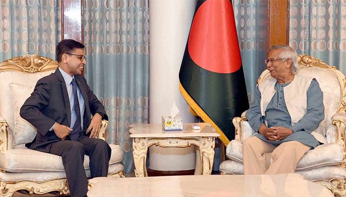 ইচ্ছাকৃত নয়, স্বয়ংক্রিয়ভাবে বাঁধ খুলে গেছে: প্রধান উপদেষ্টাকে ভারতীয় হাইকমিশনার