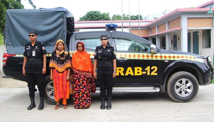 সিরাজগঞ্জে ২ নারী মাদক ব্যবসায়ী গ্রেপ্তার