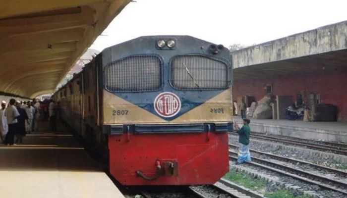 এক টাকা আয় করতে আড়াই টাকা খরচ