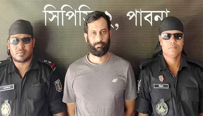 সাবেক মন্ত্রীর ছেলে অস্ত্রসহ গ্রেপ্তার
