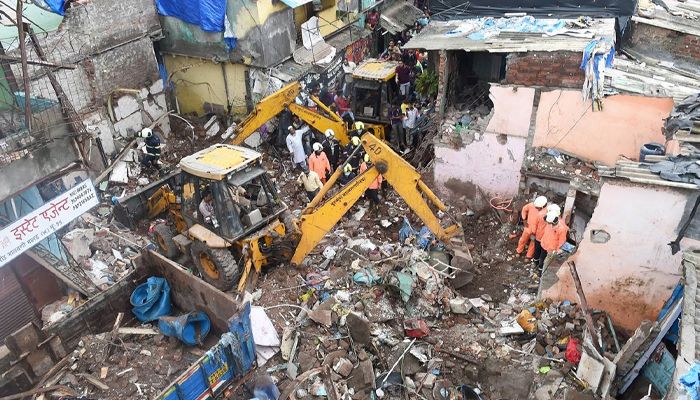 ভারতে ভবন ধসে একই পরিবারের ৯ জনসহ নিহত ১০