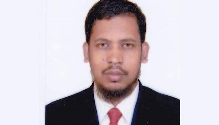 কুমিল্লা বিশ্ববিদ্যালয়ের নতুন প্রক্টর অধ্যাপক আবদুল হাকিম 