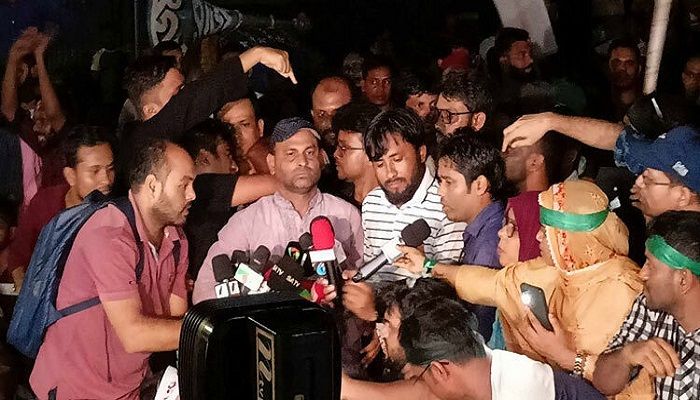 প্রধান উপদেষ্টার আশ্বাস পেলেন আন্দোলনকারীরা, বৈঠক মঙ্গলবার