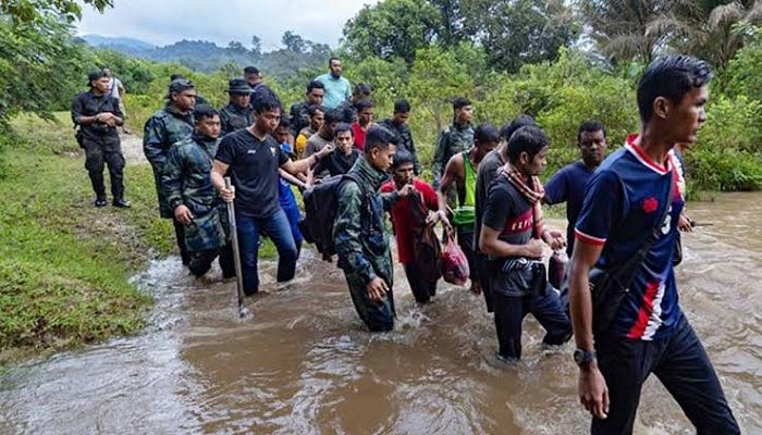 রোহিঙ্গারা কৌশলে ঢুকে পড়ছে বাংলাদেশে