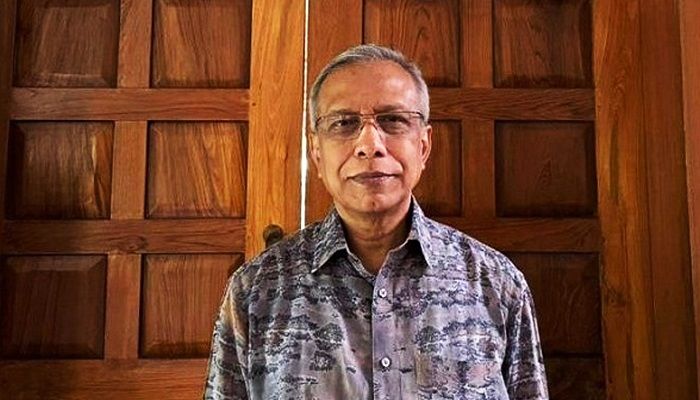 আত্মগোপনে থেকে জমি বেচলেন নাঈমুল ইসলাম খান