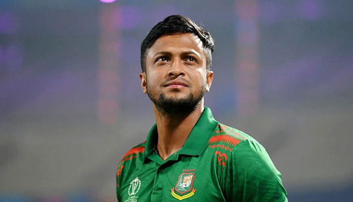 টেস্ট ও টি টোয়েন্টি থেকে অবসরের ঘোষণা দিলেন সাকিব