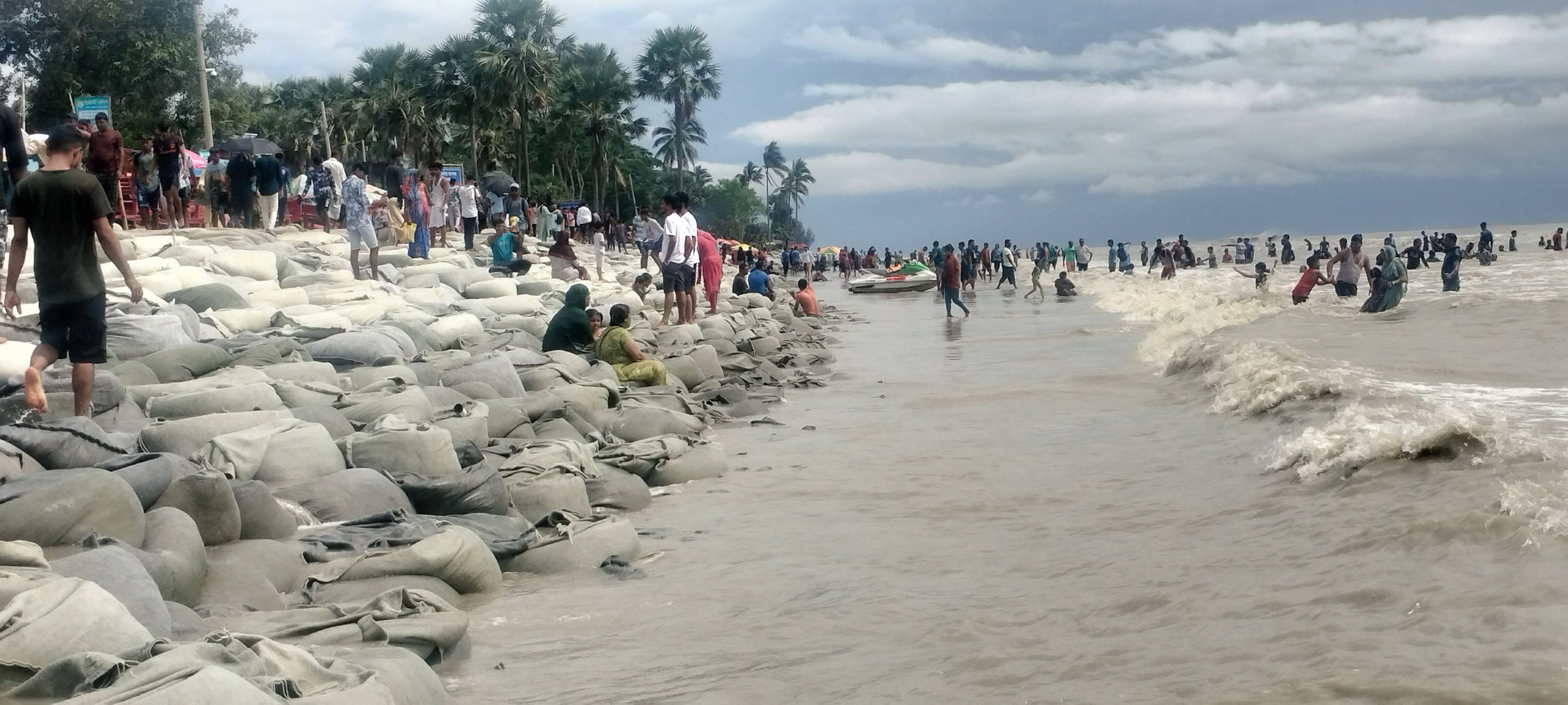 জলবায়ু পরিবর্তনের শিকার কুয়াকাটার সৈকত