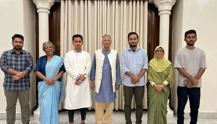 জুলাই স্মৃতি ফাউন্ডেশনের সম্পাদক সারজিস, প্রধান নির্বাহী স্নিগ্ধ