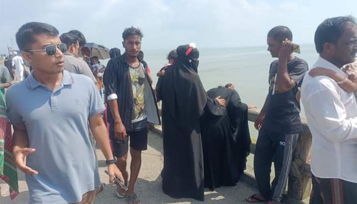 সেন্টমার্টিনে স্পিডবোট ডুবে শিশু নিখোঁজ