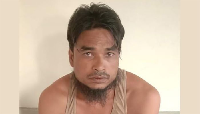 রোহিঙ্গা ক্যাম্পে অস্ত্রসহ আরসা কমান্ডার গ্রেপ্তার 