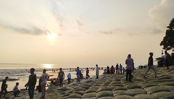 জলবায়ু পরিবর্তনের শিকার কুয়াকাটার সৈকত