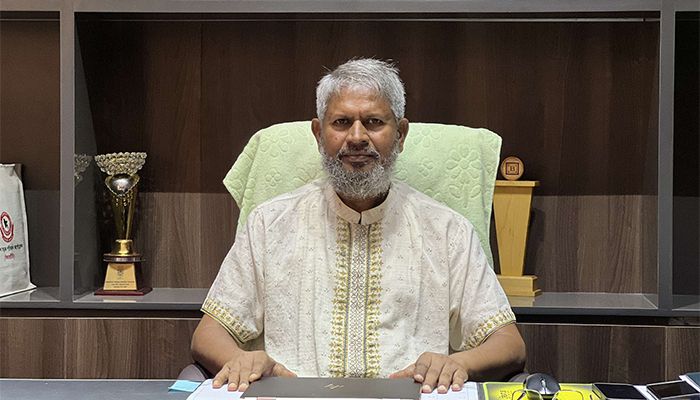 কুবি উপাচার্য হায়দার আলীসহ ১৯ জনের বিরুদ্ধে মামলা 