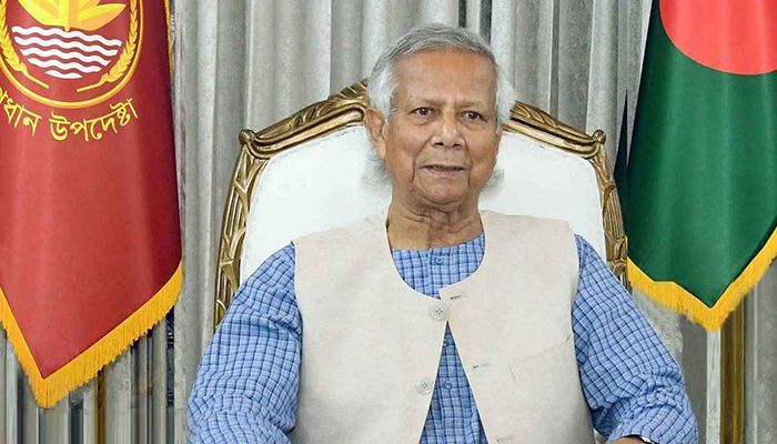 সিএমএইচে  ত্বকের  অস্ত্রোপচার করালেন  ড. ইউনূস