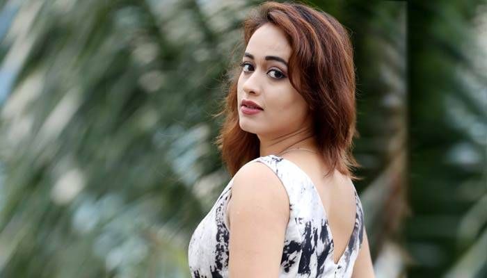 কোটি ভিউয়ে অহনার সাত নাটক