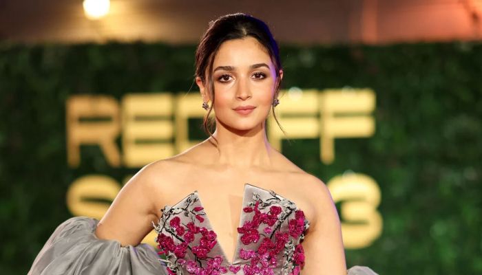 প্রথমদিনে কত আয় আলিয়ার ‘জিগরা’ ছবির