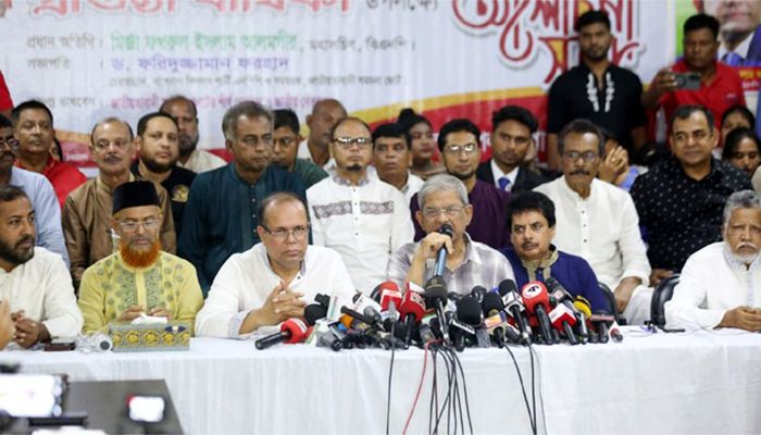 অন্য ইস্যু নয়, নির্বাচনের দিকে নজর দিন: সরকারকে ফখরুল