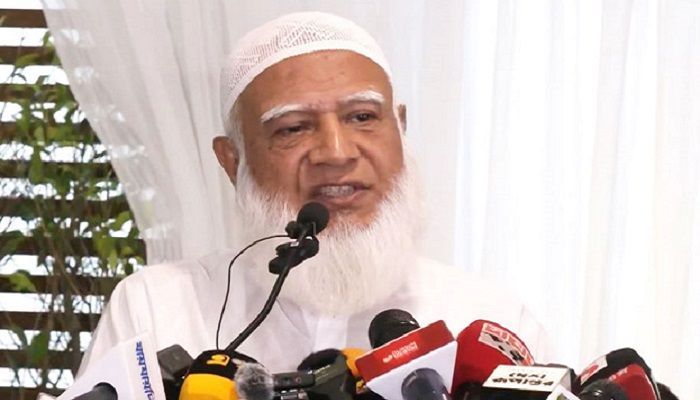 সেনাবাহিনীর গাড়িতে আগুন হালকা বিষয় নয়: জামায়াত আমির 