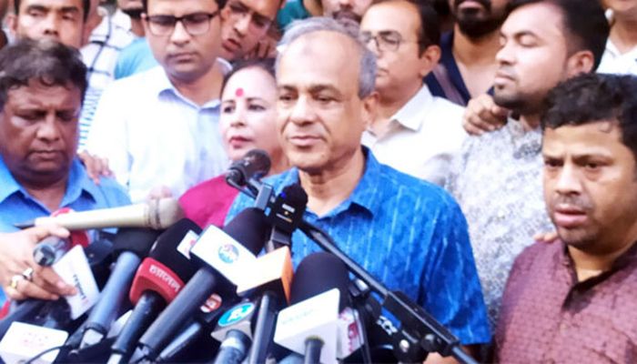 নিরাপত্তা ঝুঁকি নেই, পূজা হবে নির্বিঘ্নে: স্বরাষ্ট্র উপদেষ্টা