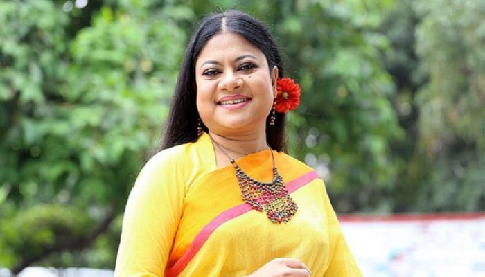 সাত বছর পর স্টেজে ফিরলেন কনকচাঁপা