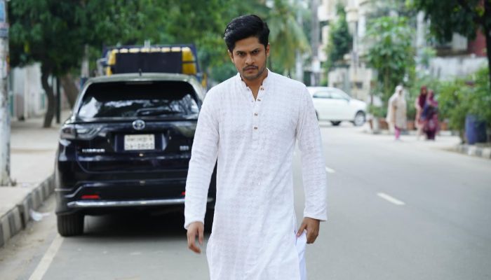 ‘বংশগত জমিদার’ নিলয়