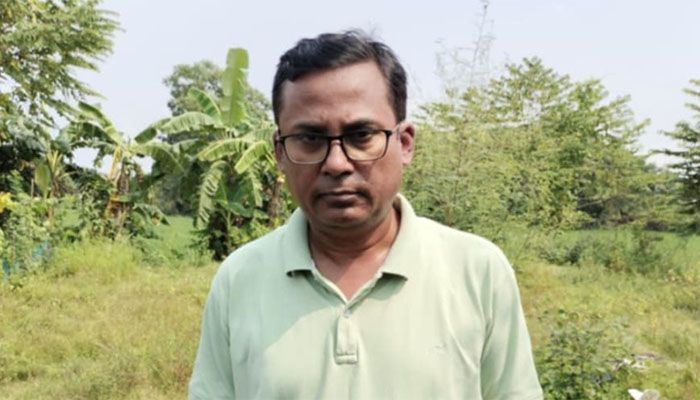 সংসদ সচিবালয়ের যুগ্মসচিব ভারত সীমান্তে আটক  