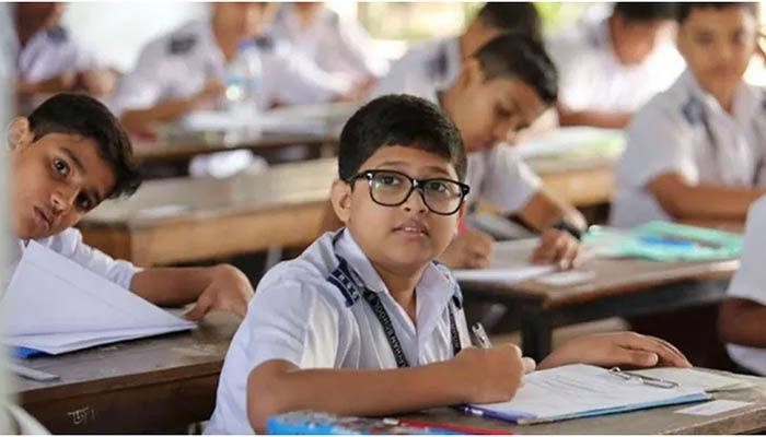 টানা ১১ দিন ছুটির পর খুলেছে শিক্ষাপ্রতিষ্ঠান  
