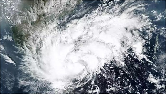 ঘূর্ণিঝড় ‘ডানা’ নিয়ে আবহাওয়া অফিসের নতুন বার্তা