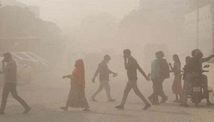 বায়ুদূষণে শীর্ষ পাঁচে ঢাকা 
