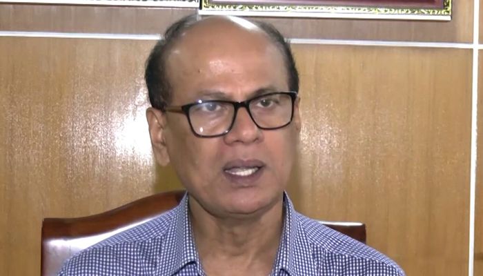 বিক্ষোভের মুখে পদত্যাগের ঘোষণা ঢাকা শিক্ষা বোর্ড চেয়ারম্যানের