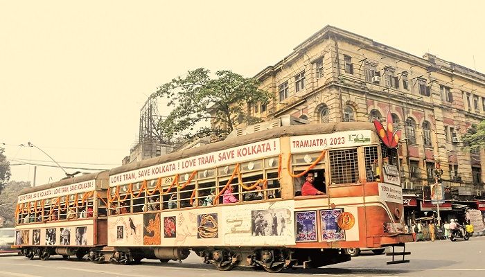 জীবনানন্দের কাছেই চলল কলকাতার ট্রাম