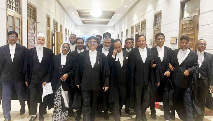 বিএনপিপন্থি ৭ আইনজীবীকে অব্যাহতি, আবেদনকারীকে লাখ টাকা জরিমানা