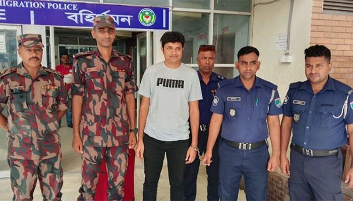 ভারতে পালানোর সময় সাজাপ্রাপ্ত আসামি গ্রেপ্তার