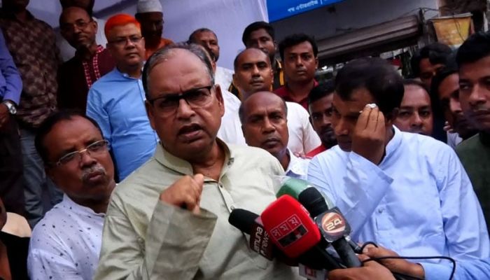 সংখ্যালঘু নির্যাতনের বিষয়ে ট্রাম্পকে কেউ ভুল বুঝিয়েছে: দুদু
