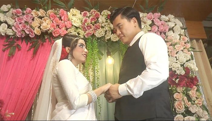 তরুণীর প্রেমের টানে সাভারে দক্ষিণ কোরীয় যুবক