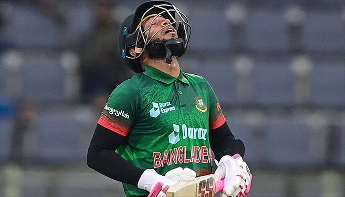 টেস্টের পর ওয়ানডে সিরিজ থেকেও ছিটকে গেলেন মুশফিক