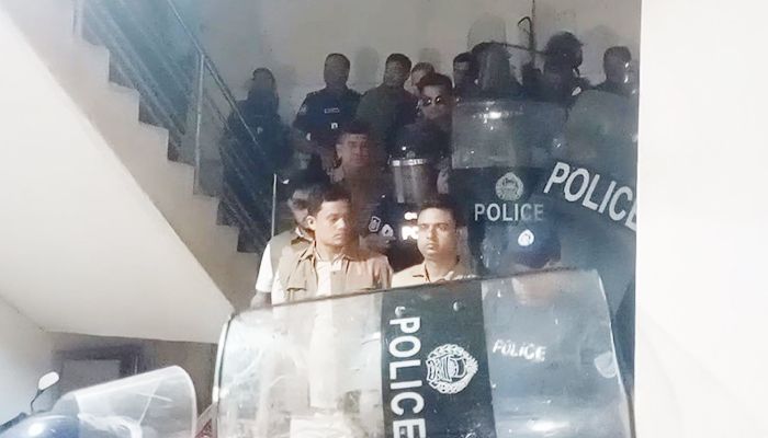 সাবেক মন্ত্রী আব্দুর রাজ্জাক ১৫ দিনের রিমান্ডে