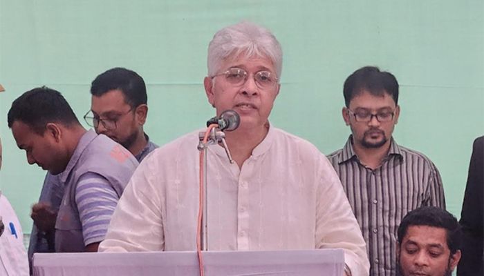 সরকারের লক্ষ্য দেশের বন্ধ চিনিকলগুলো আবারও সচল করা: শিল্প উপদেষ্টা